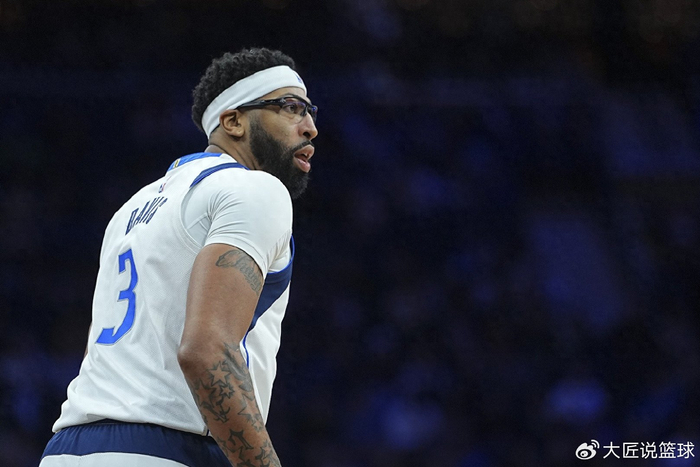 菜鸡互啄！浓眉19分16板2助2帽仍该批 难怪老鹰拒绝卖状元郎交易你|独行侠|安东尼·戴维斯|里萨|西部|洛杉矶快船队_新浪体育_新浪新闻